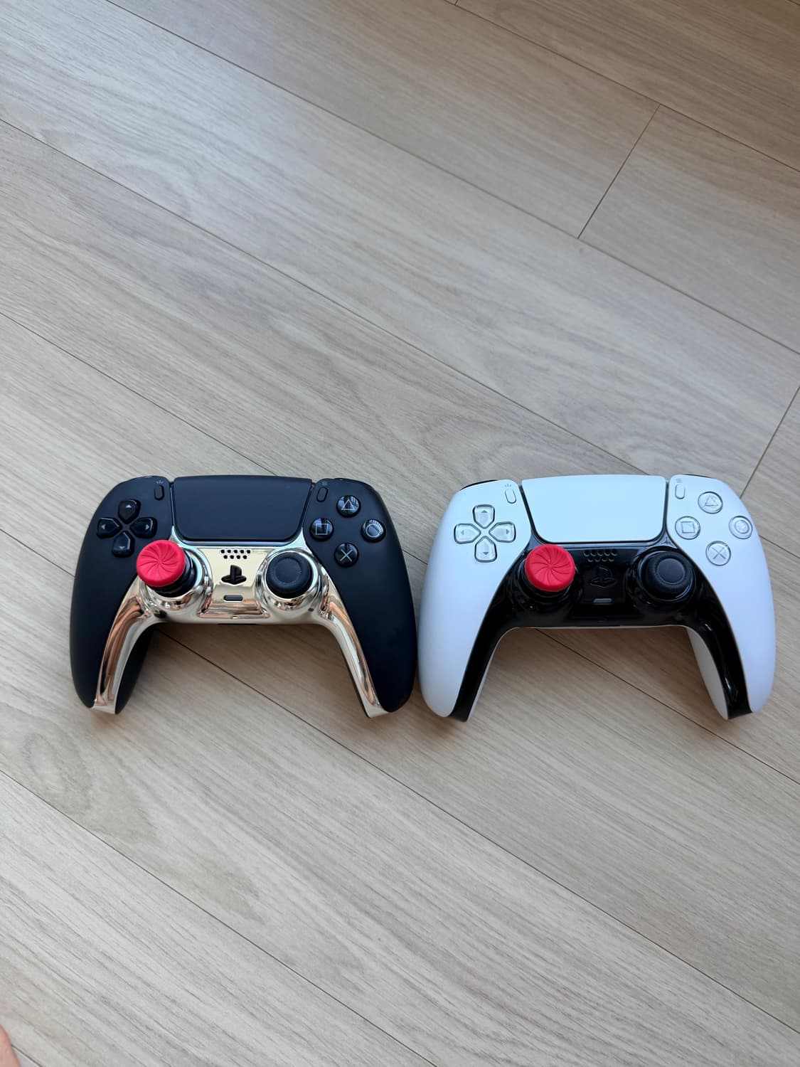 PS5 슬림 디스크에디션 블랙 하우징+듀얼센스+타이틀 8종 상품이미지3