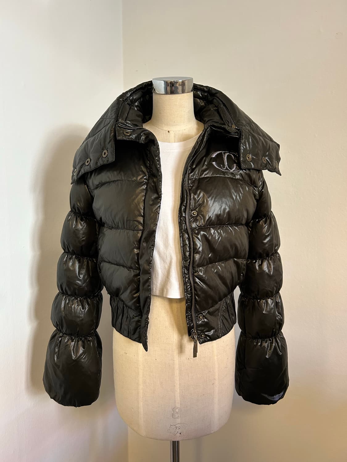 L026 저스트 카발리 하이넥 글로시 크롭 패딩 상품이미지3