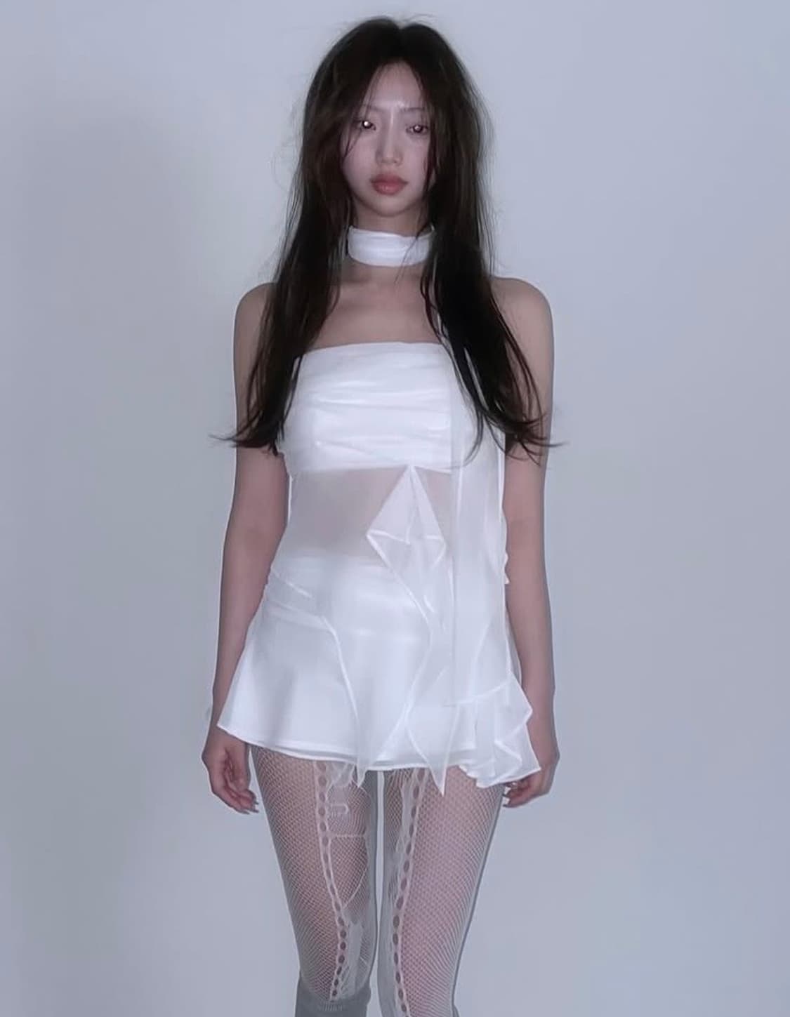 구해요!!! 디에어타운 prill scarf top 프릴스카프탑/화이트 상품이미지1