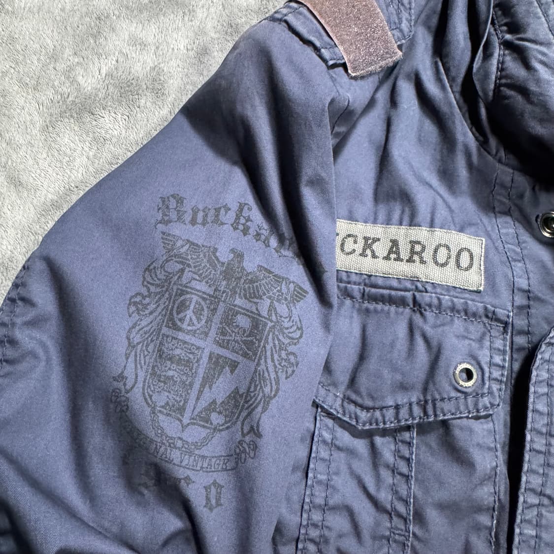 버커루 여성 Y2K 백프린팅 패치 자켓 상품이미지3