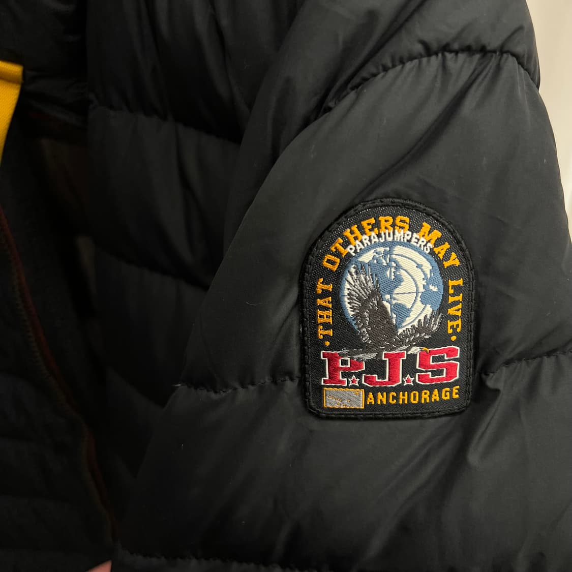 파라점퍼스 유고 경량패딩 M 블랙 상품이미지3