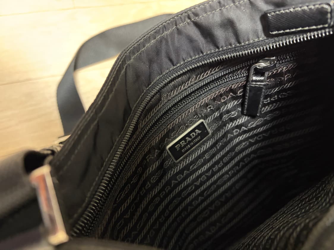 프라다 나일론 크로스백 상품이미지3