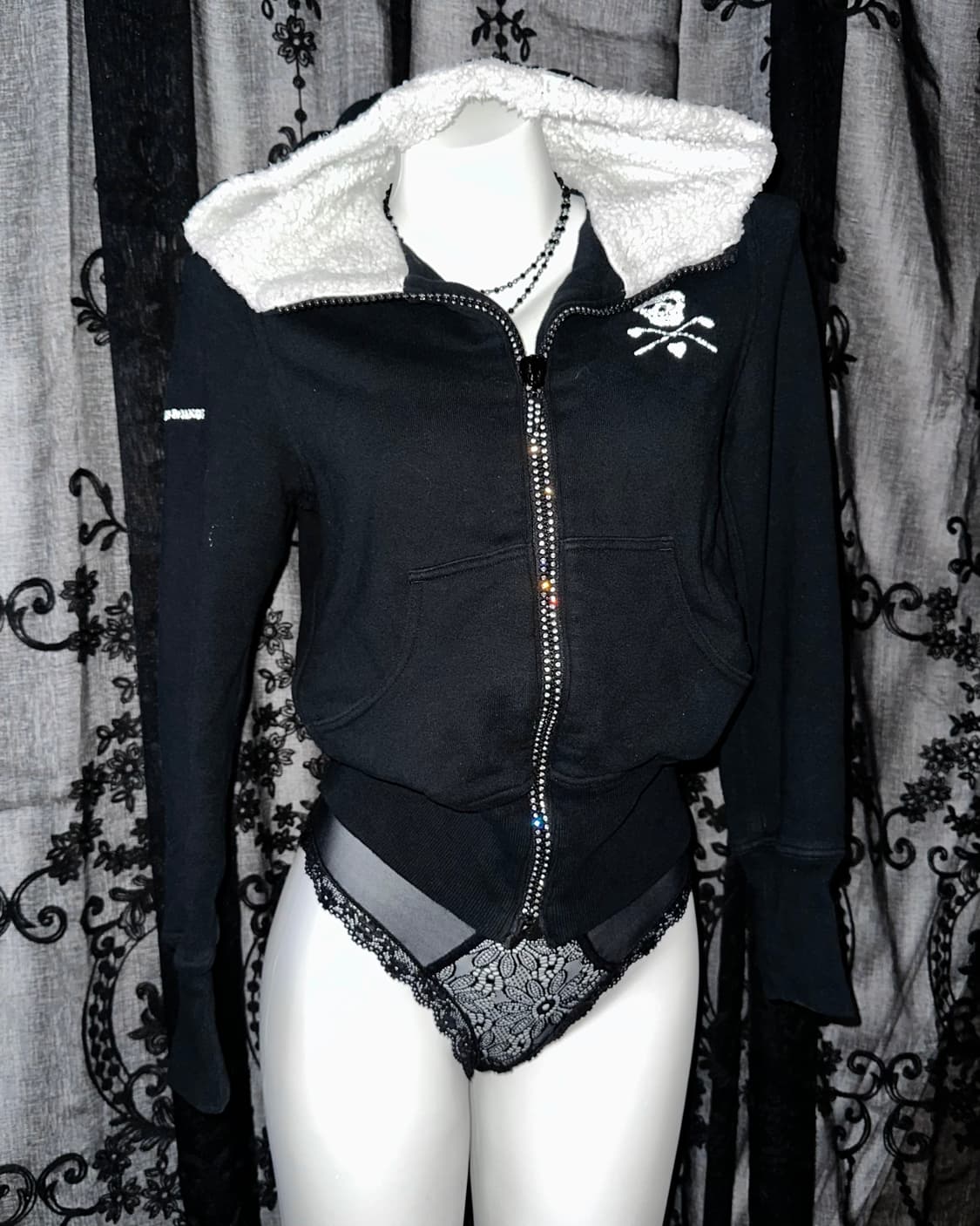 Glitter Skull Napping Hooded Zip-Up 상품이미지1