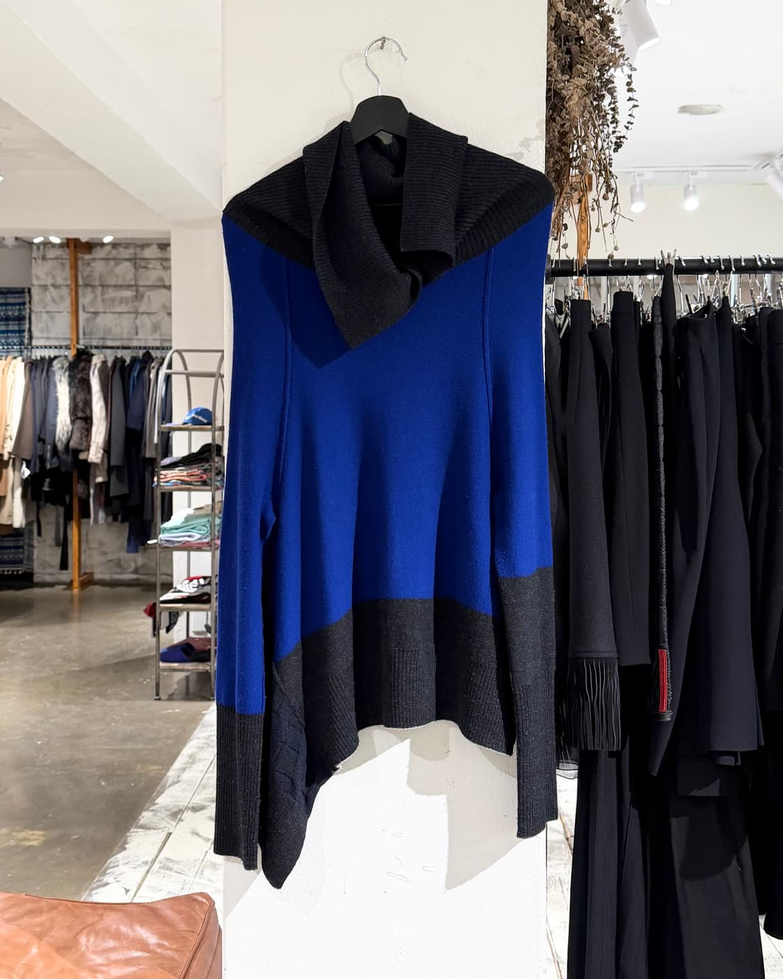 y's 블루 차콜 배색 언발란스 버튼 하이넥 니트 상품이미지1