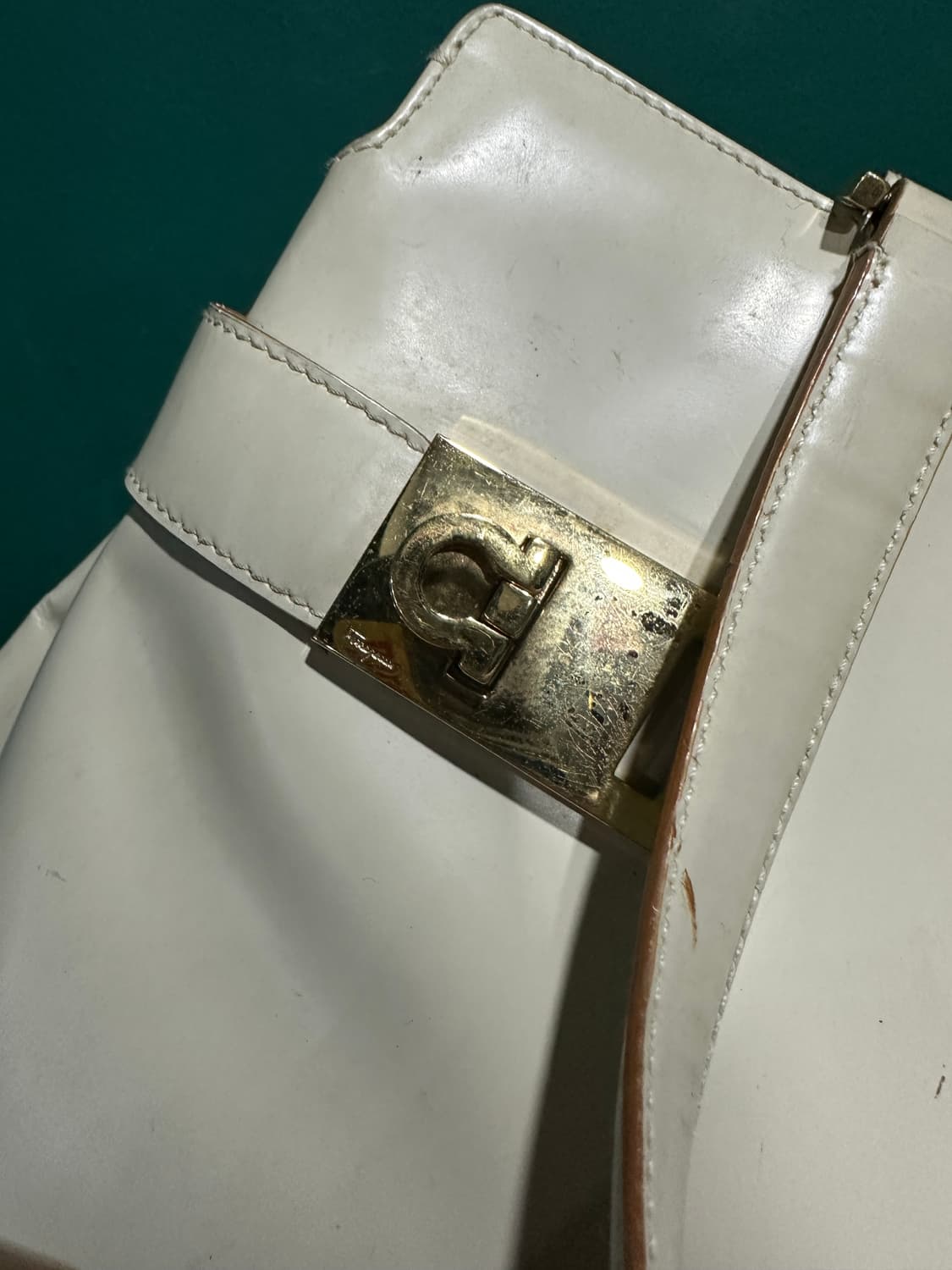 페레가모 토드백 화이트 상품이미지7