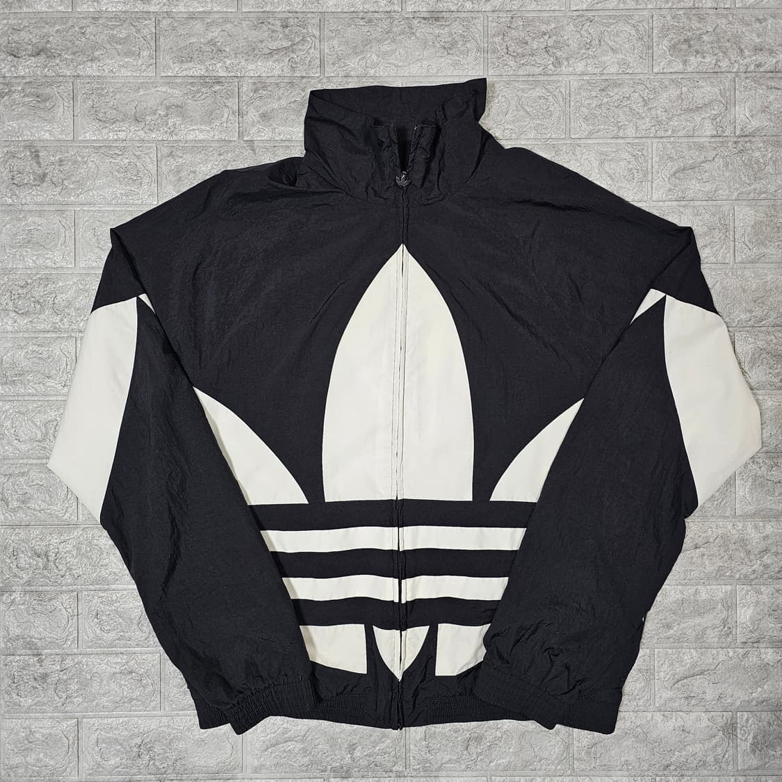 아디다스 빅로고 바람막이 2XL 상품이미지1