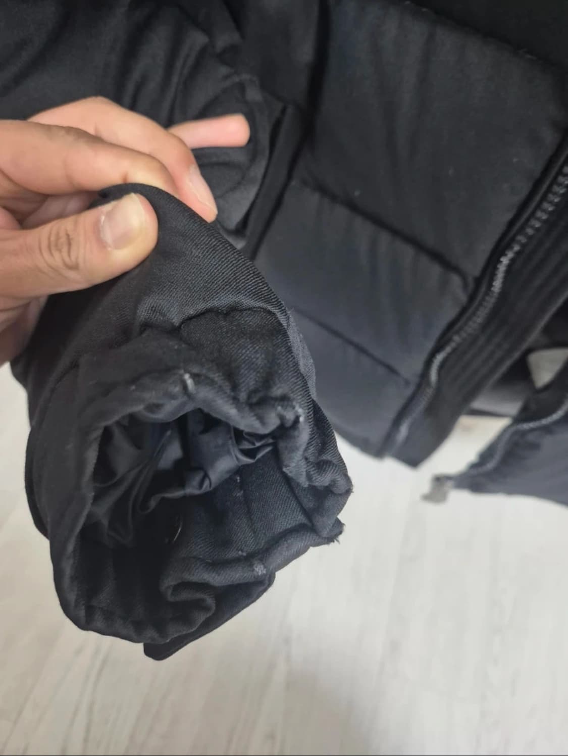 급처 몽클레어 몽제네브르 3사이즈 블랙 상품이미지4