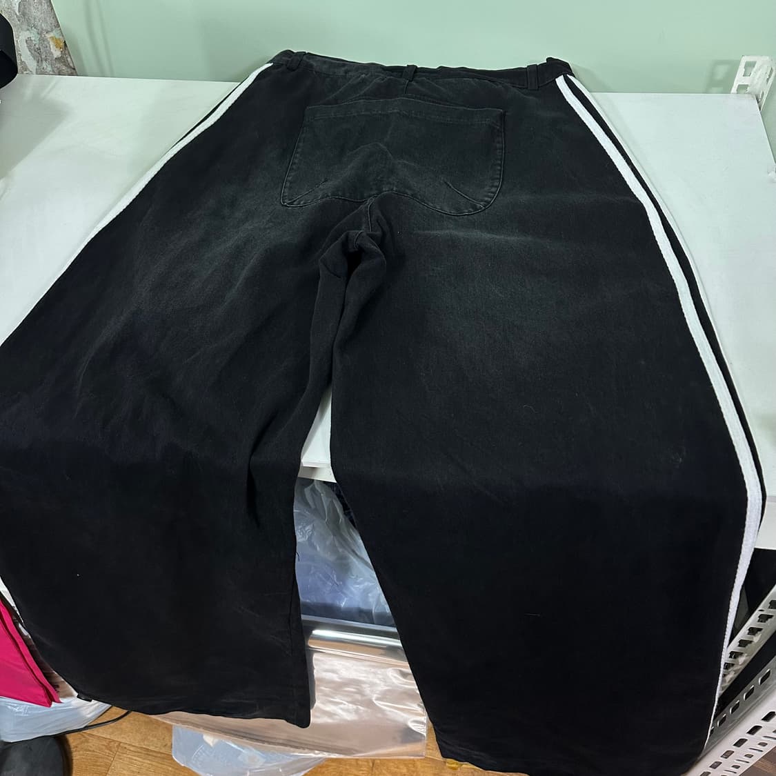 XL-XXL 빈티지 와이드부츠컷 블랙워시드 5스트라이프 찢청바지 상품이미지5