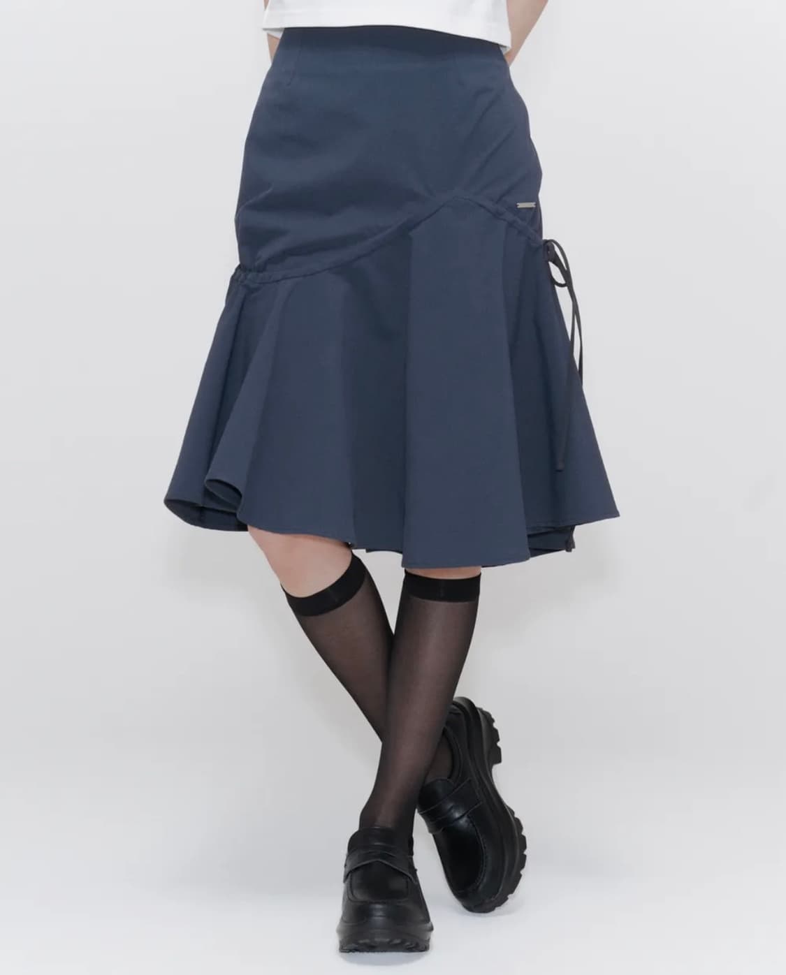 미세키서울 셔링 러플 미디 스커트 차콜 1 상품이미지1