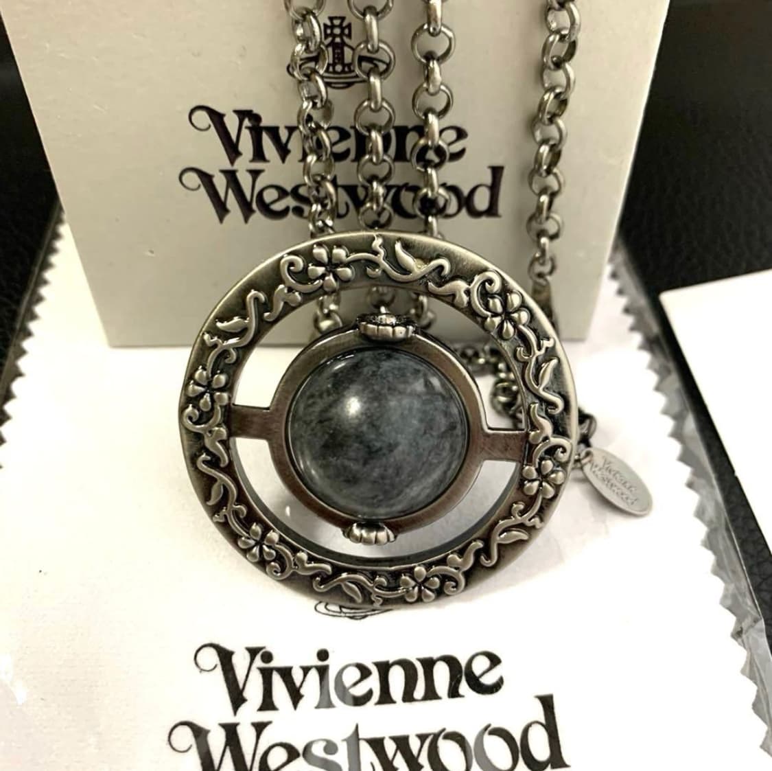 비비안웨스트우드 아카이브 엔틱 황동 그레이 원석 빅orb 팬던트 목걸이 상품이미지2