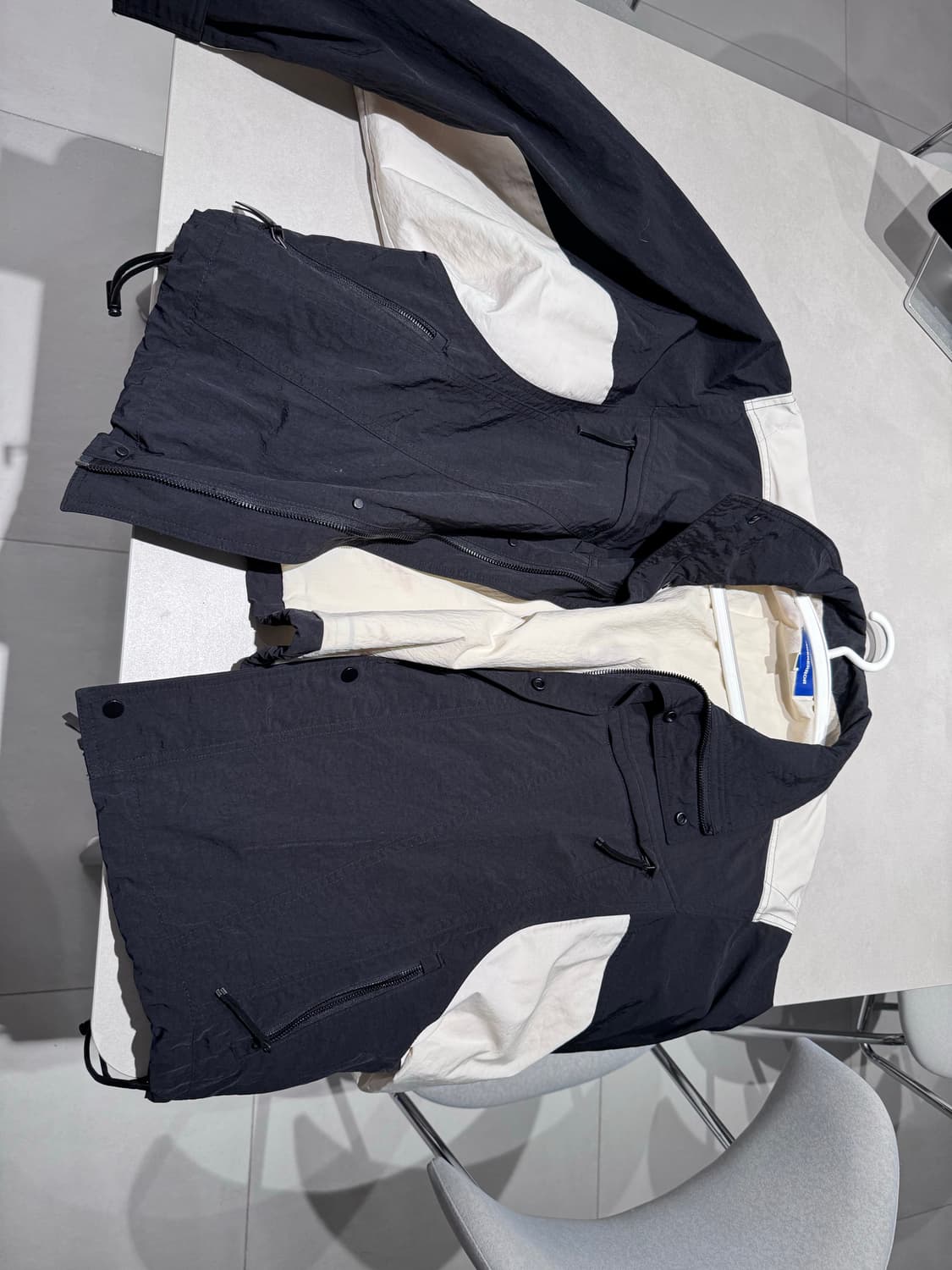 아더에러 그램퍼 점퍼 느와르 A1 상품이미지2