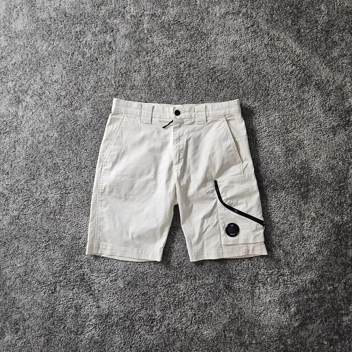 [무료배송] CP COMPANY 반바지 상품이미지1