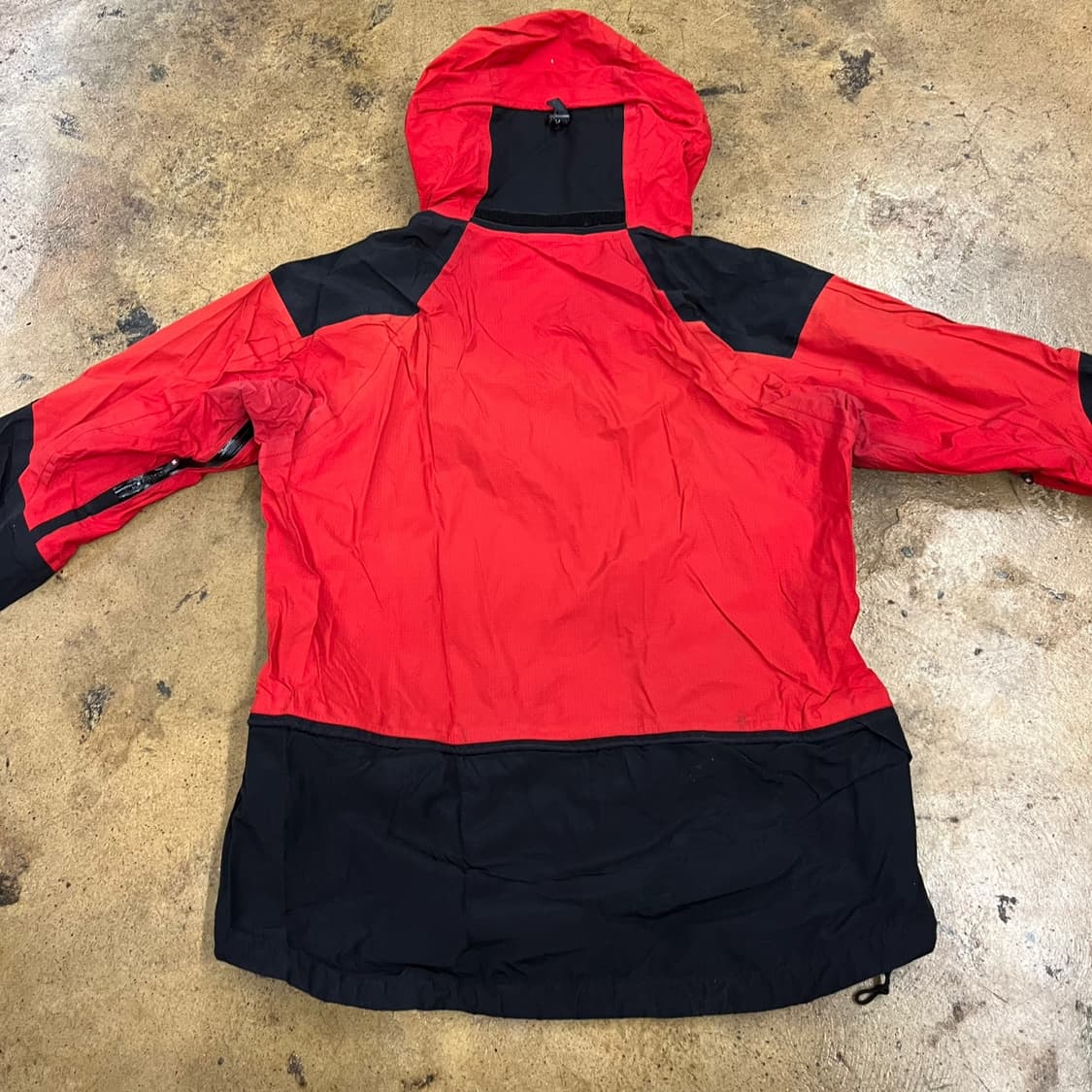 [정품/L] 몬츄라 레드 블랙 바람막이 자켓 b18 상품이미지4