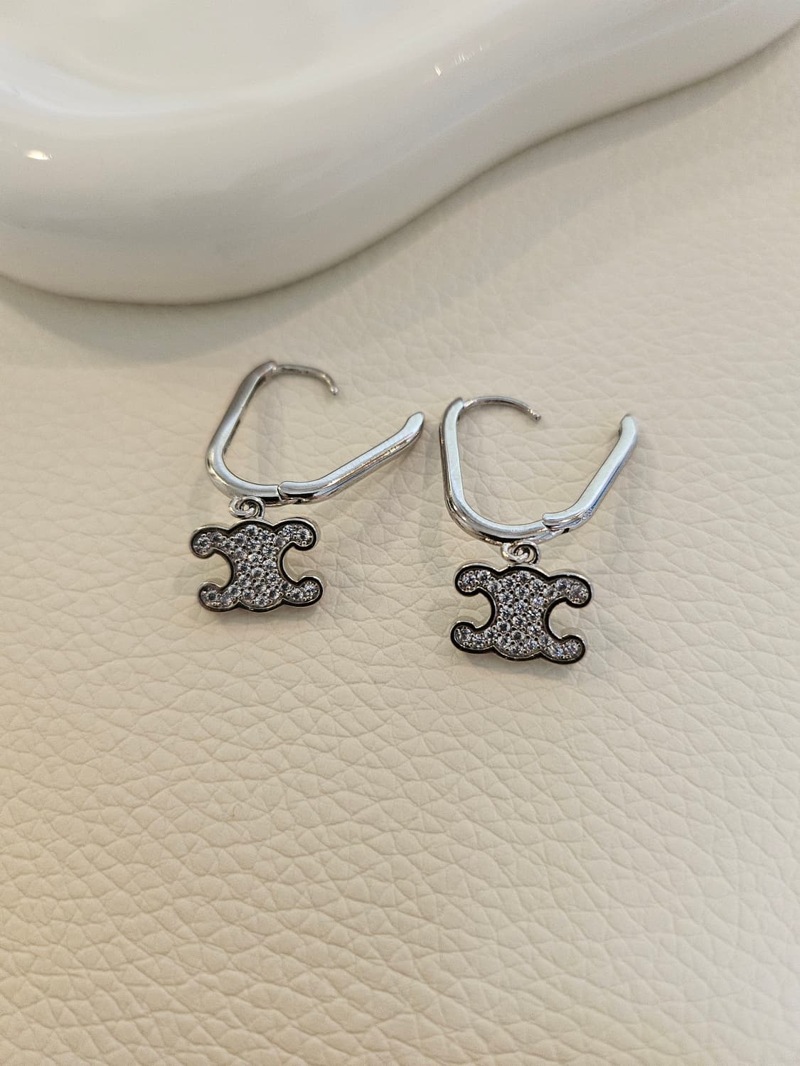 셀린느 라인스톤 트리옹프 원터치 귀걸이 실버 상품이미지6