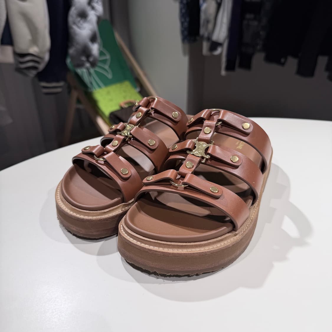 (A+/35) / 셀린느 티피 트리옹프 레더 샌들 카프스킨 상품이미지1