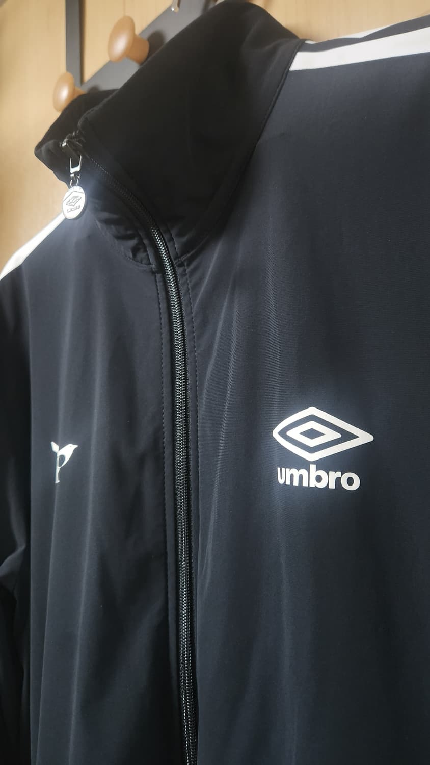 엄브로 성남FC 트랙 자켓 네이비 105 상품이미지3