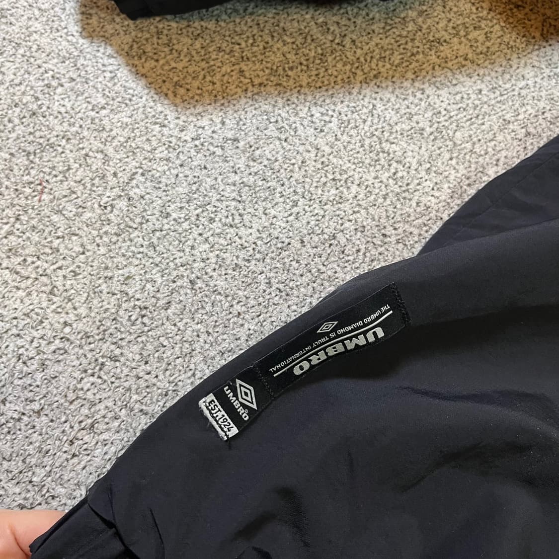 엄브로 빅로고 바람막이 자켓 상품이미지6