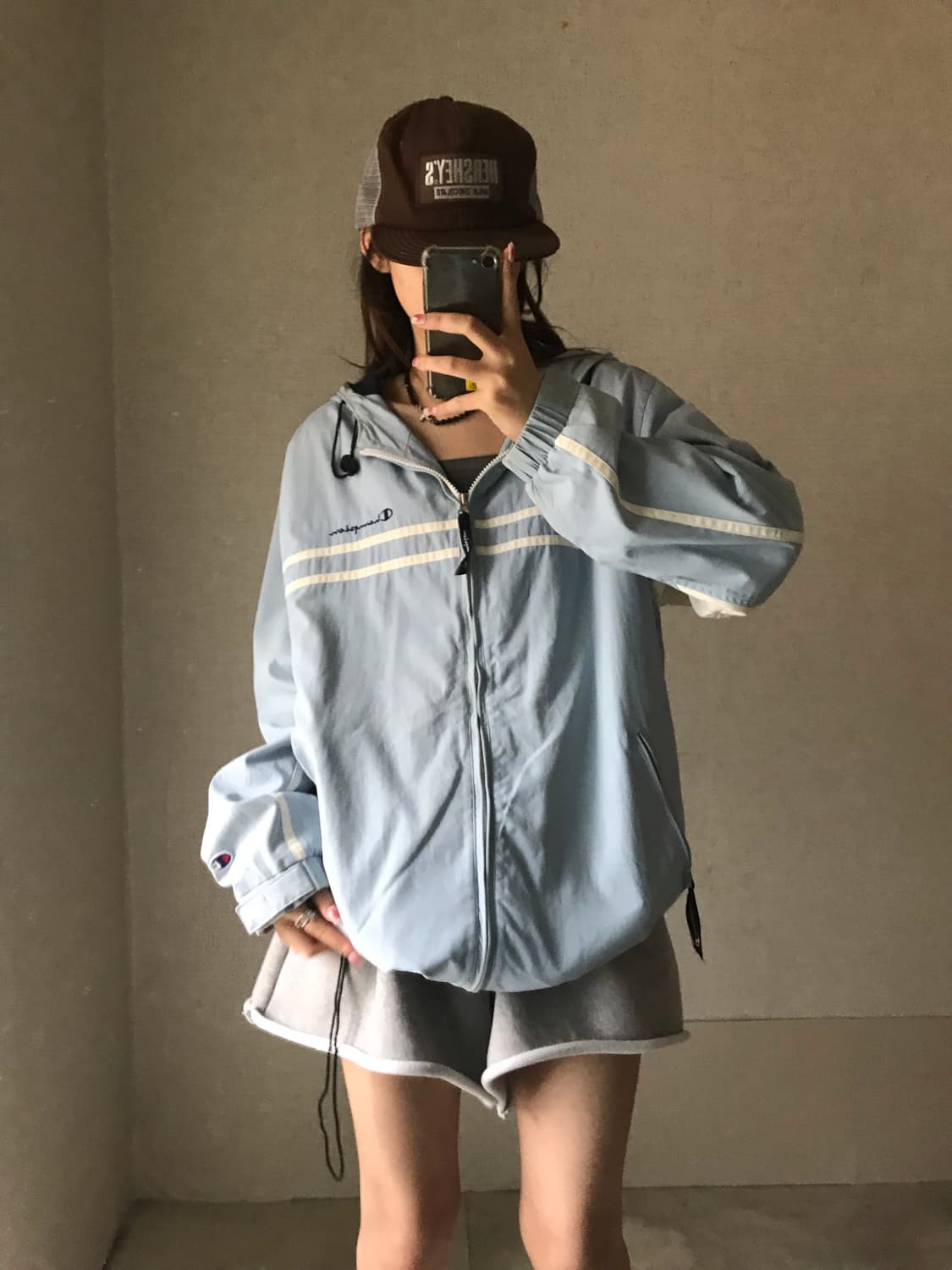챔피온 연하늘 오버핏 바람막이 상품이미지4