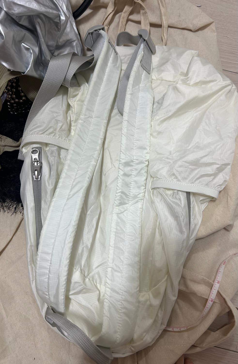 더콜디스트모먼트 패커블 백팩 상품이미지5