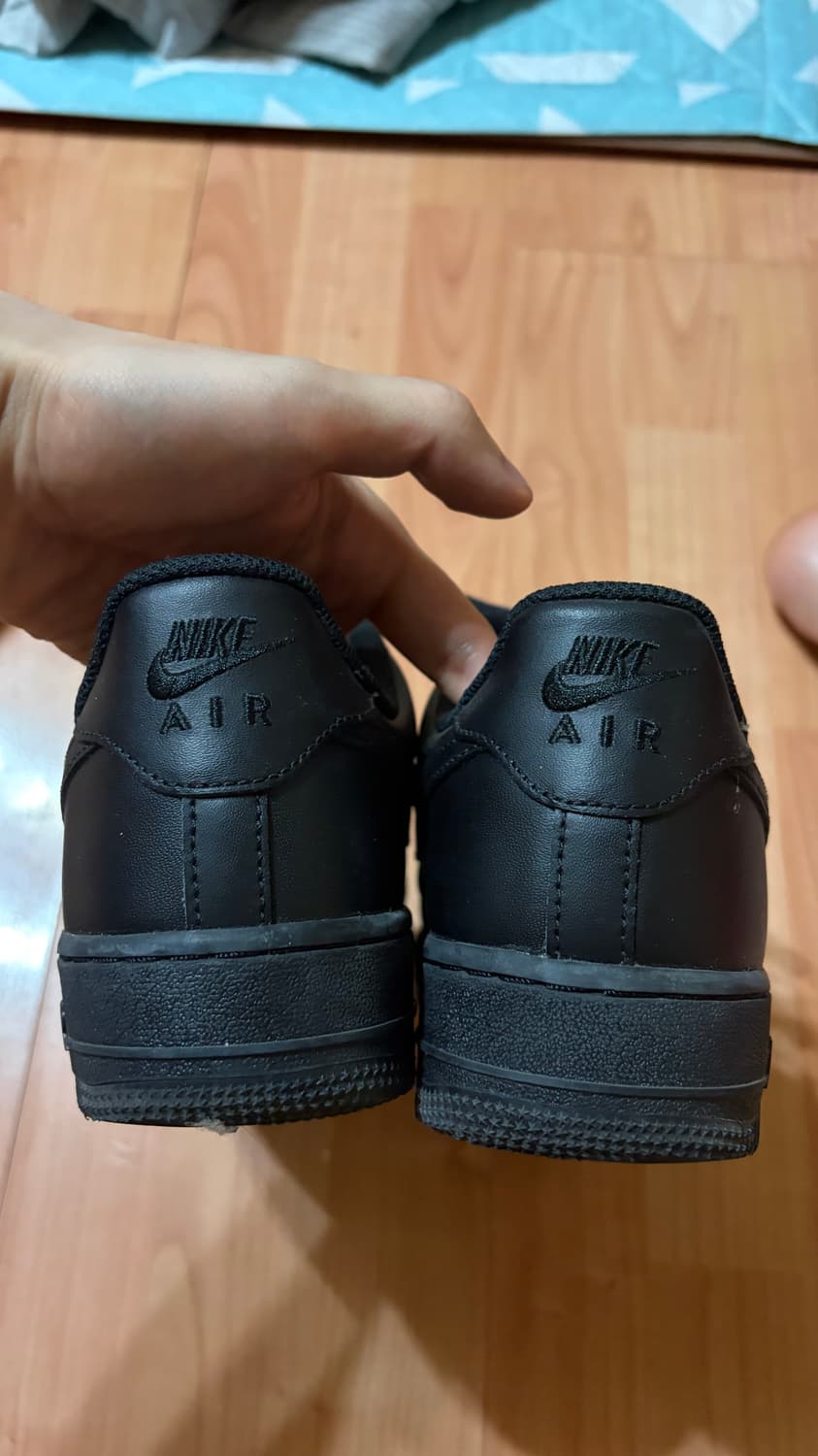 나이키 에어포스 1 '07 로우 트리플 블랙 260 상품이미지6