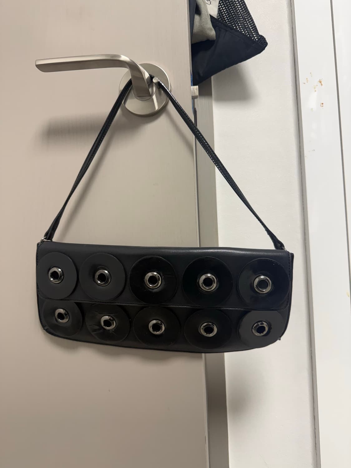 eyelet flat leather shoulder bag 상품이미지2