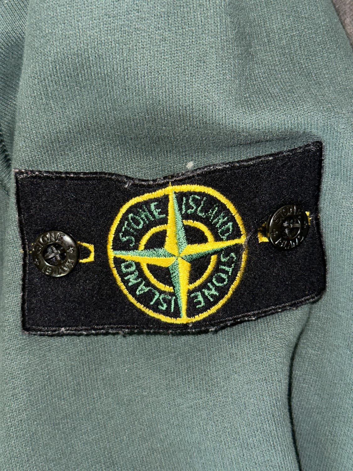 스톤아일랜드 25 fw카키색 후드티 상품이미지3