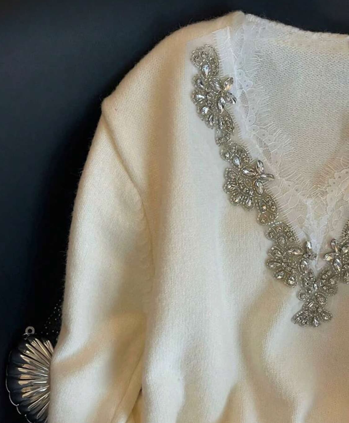 레이스 비즈 장식 니트. 새상품  상품이미지4