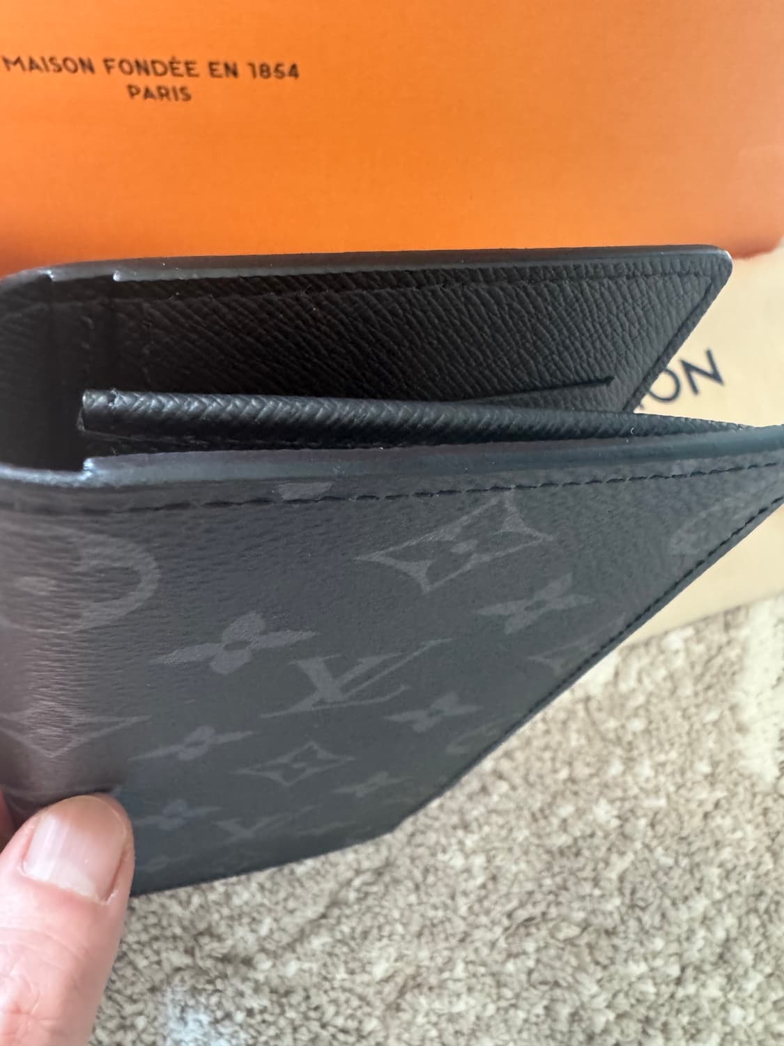 정품 루이비통 장지갑 이클립스 블랙 상품이미지6