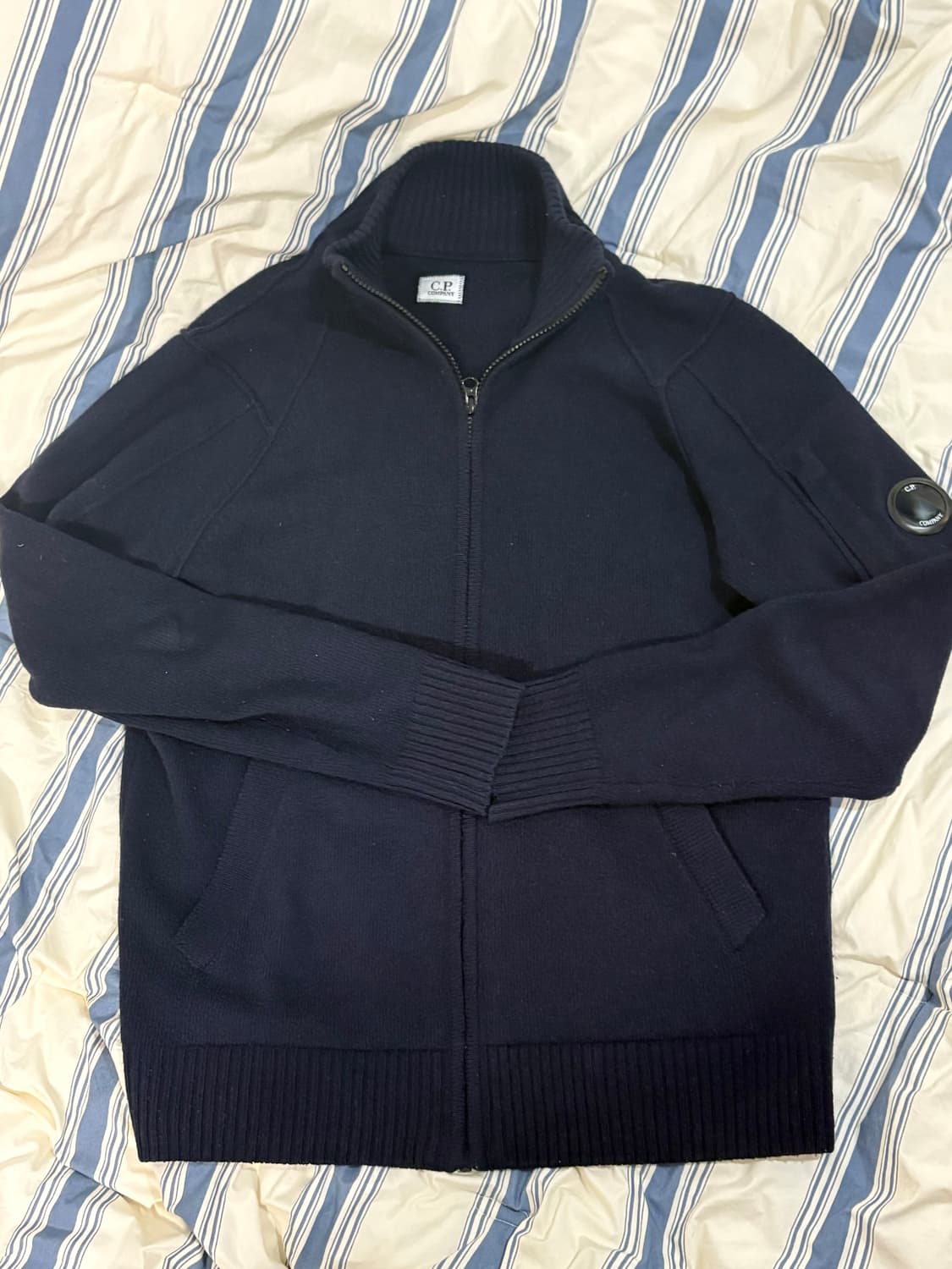 CP컴퍼니 니트 집업 네이비 48 상품이미지1