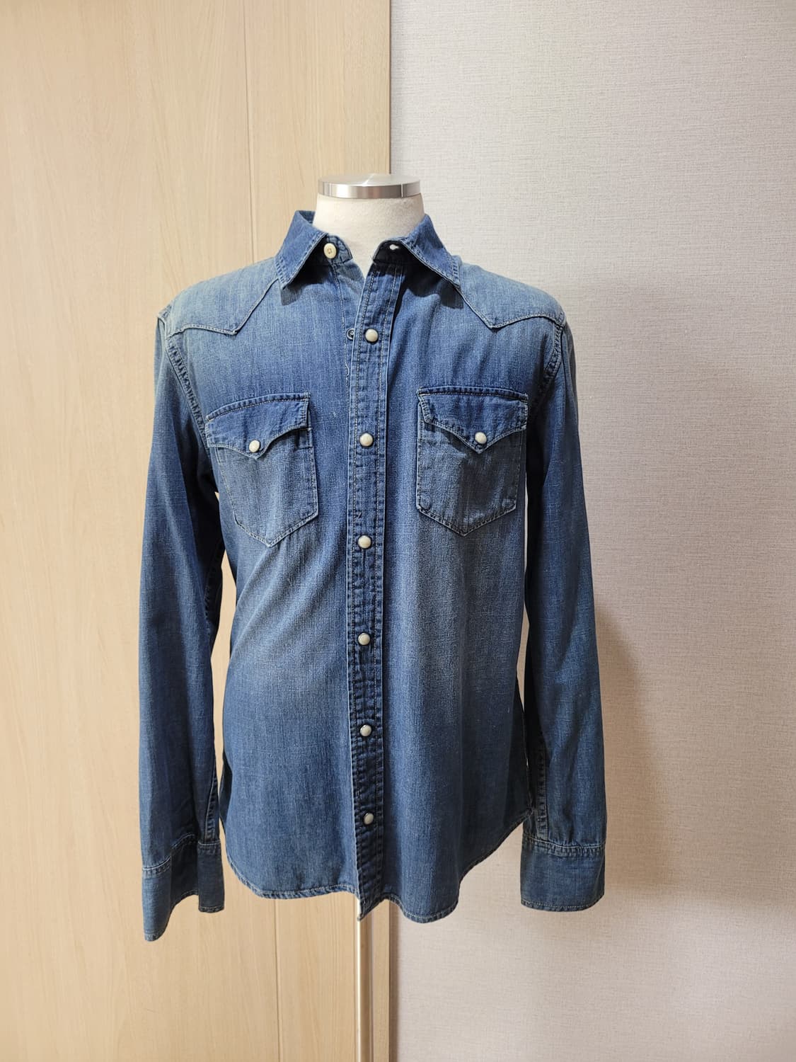 후아유 WHO.A.U 남자 웨스턴 데님 셔츠 L 블루 상품이미지1