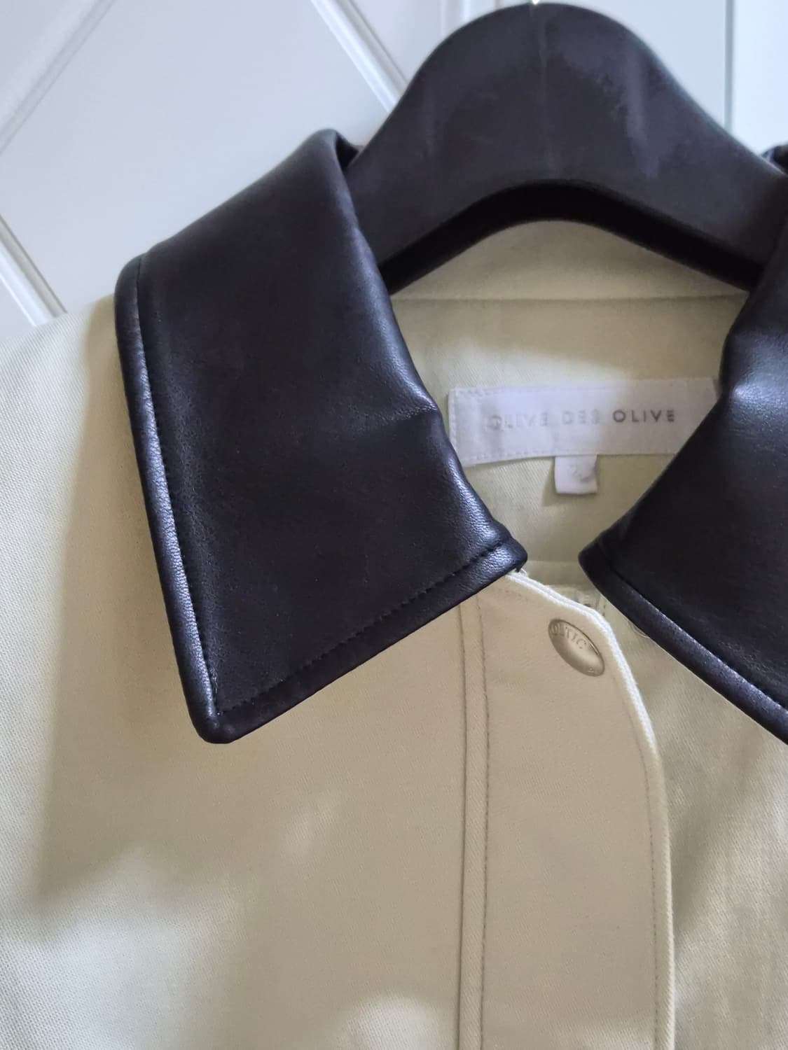 올리브데올리브 배색 카라 크롭 점퍼 (0W5SM227) size2 상품이미지2