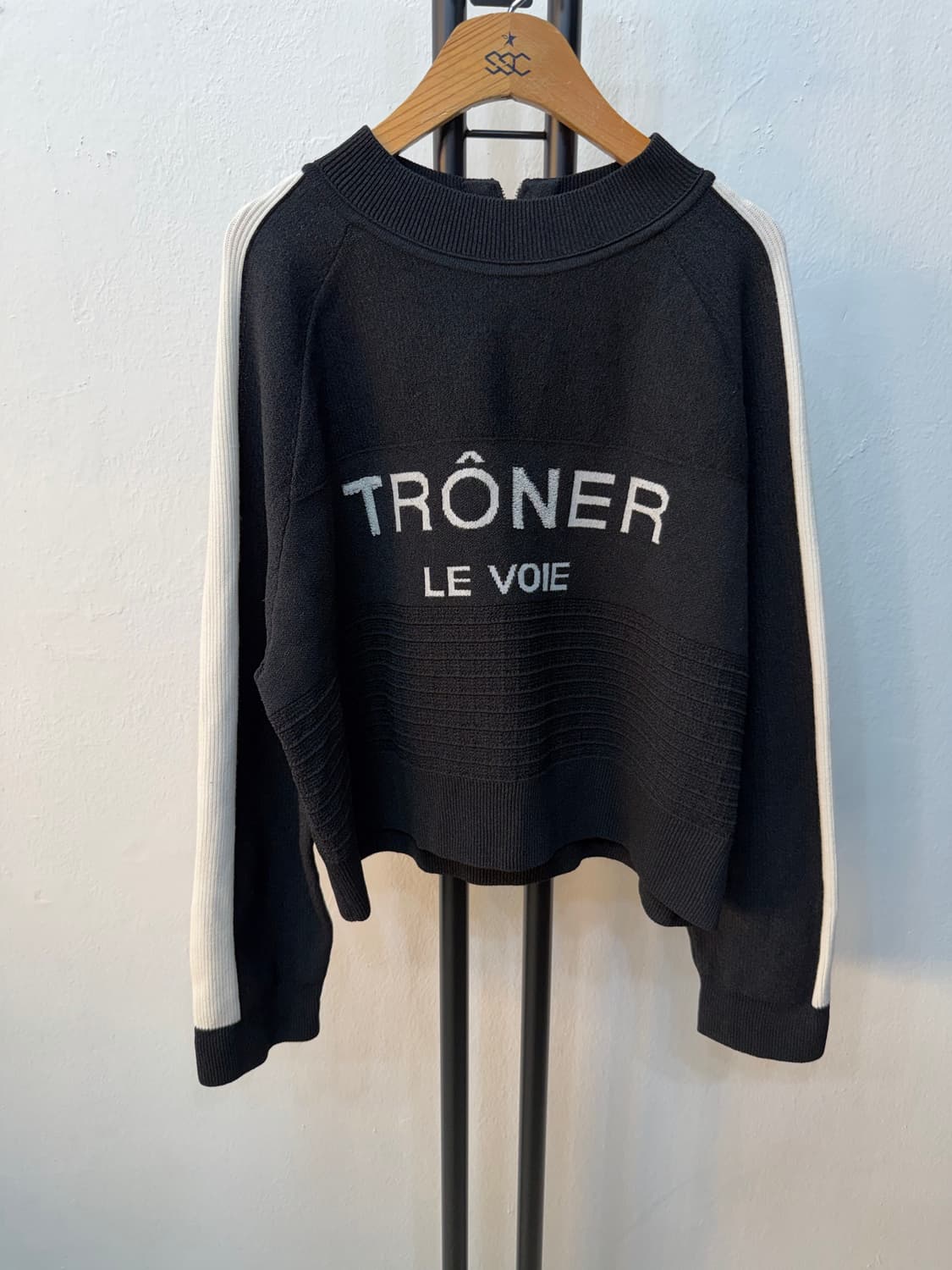 정품) 시스템 한섬 23ss TRÔNER 오버핏 크롭 니트 F  상품이미지1