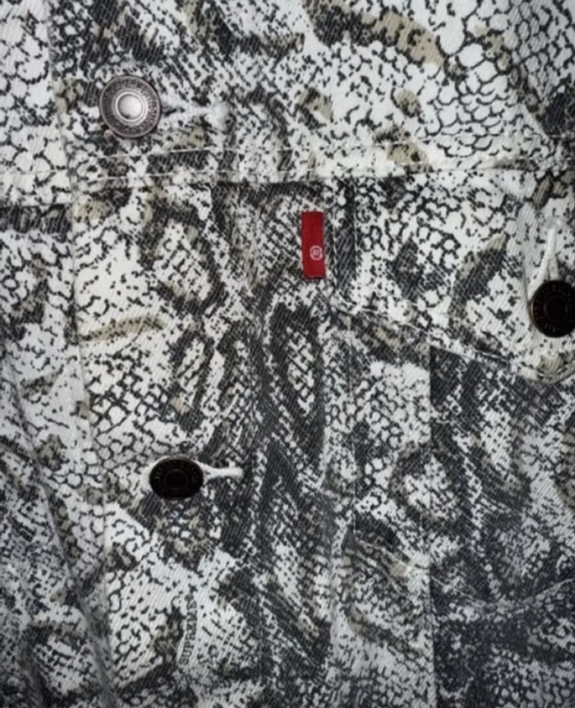 [정품] 슈프림X리바이스 슈프림 
콜라보 파이톤 자켓 L 상품이미지3