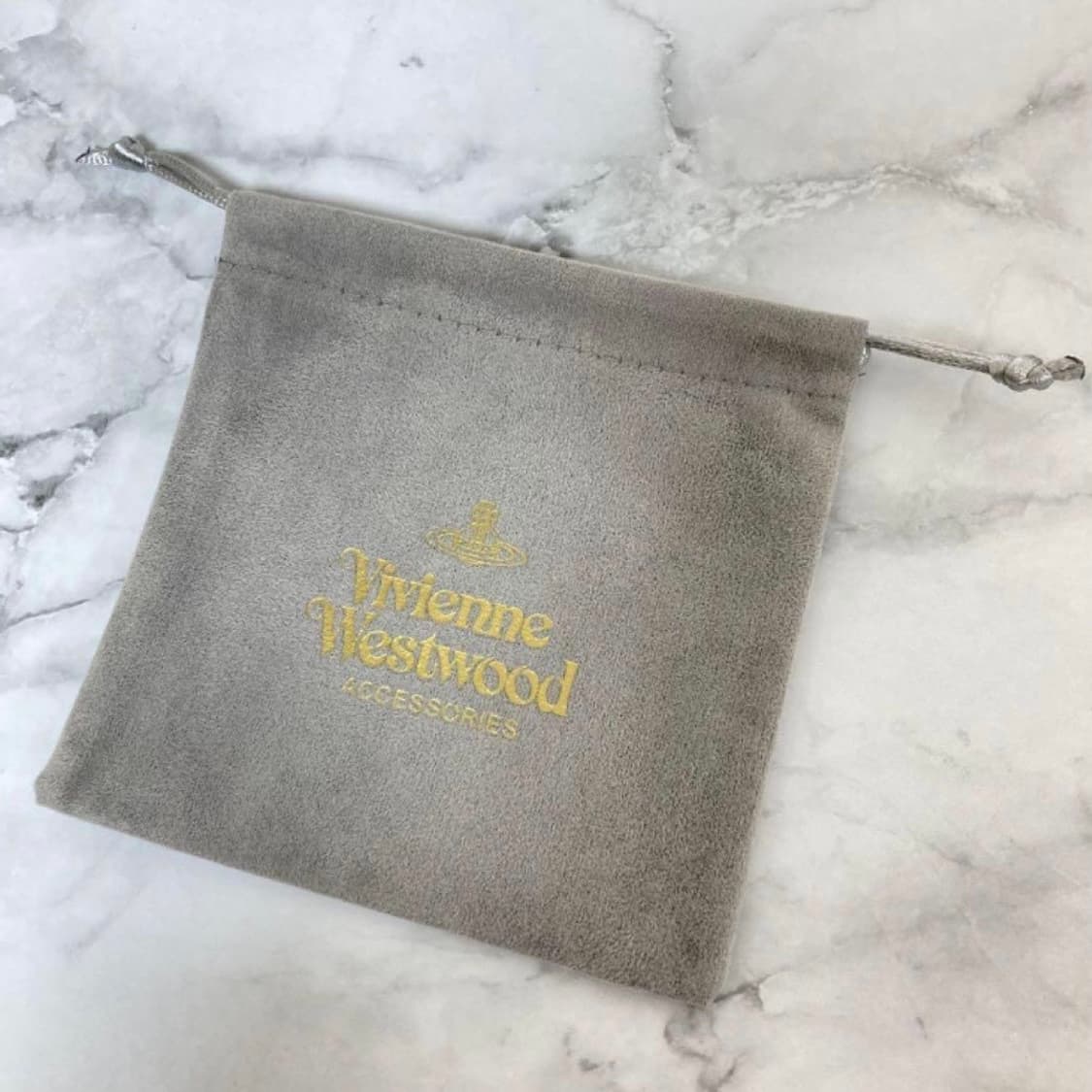 비비안웨스트우드 아카이브 그레이 크리스탈 3d orb팬던트 목걸이 상품이미지6