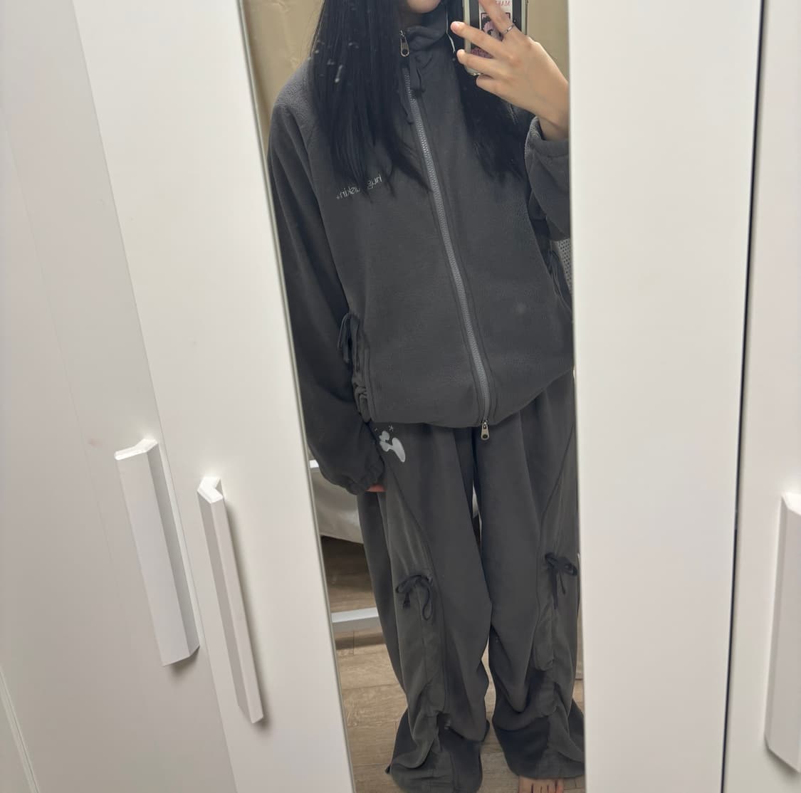 허그유어스킨 드로우 스트링 플리스 셋업 상품이미지2