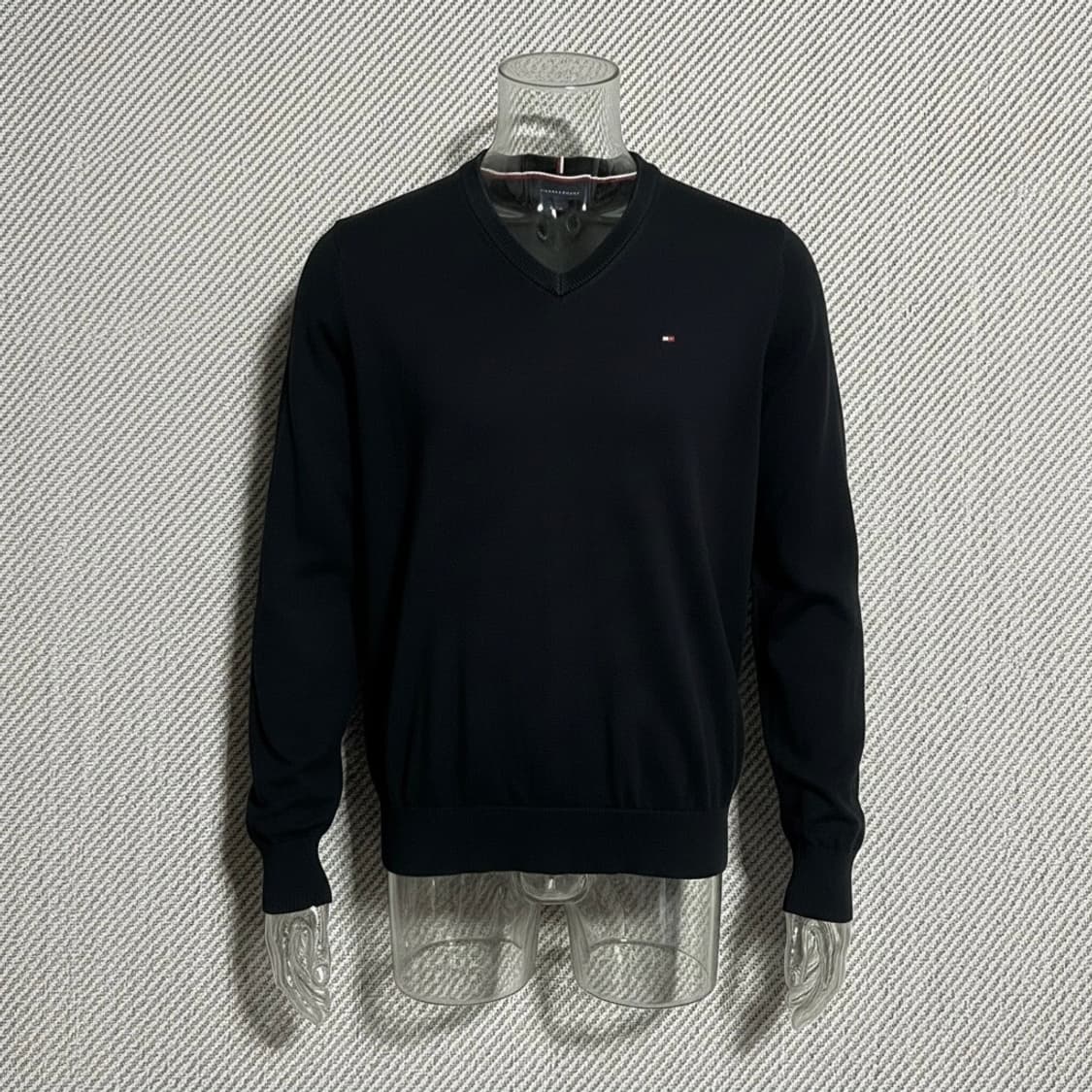 [M] Tommy 타미힐피거 블랙 코튼 브이넥 니트 상품이미지2