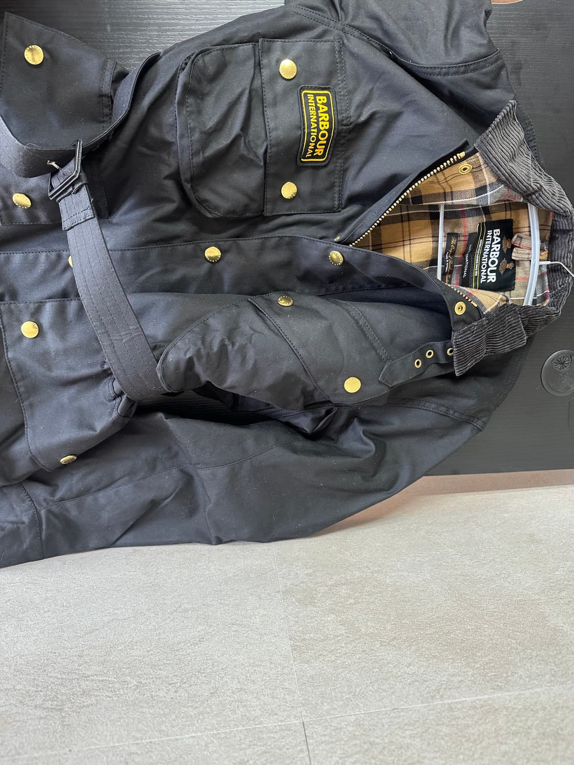 [새상품] 바버 인터내셔널A7 왁스 자켓 38사이즈 상품이미지3