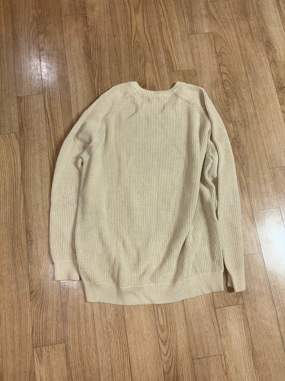 U V-Neck Long-Sleeve Sweater 상품이미지2
