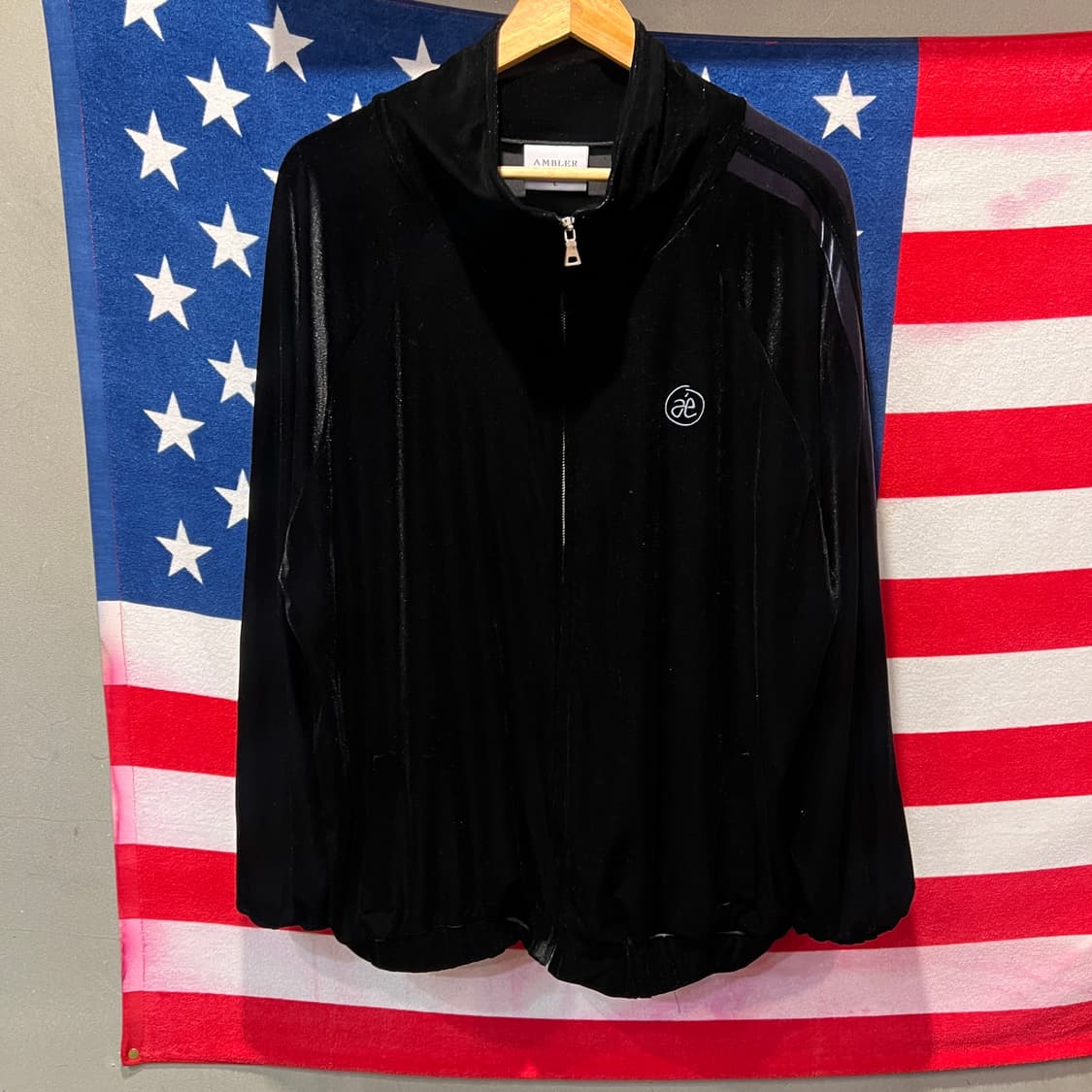 앰블러 벨벳 트랙탑 상품이미지1