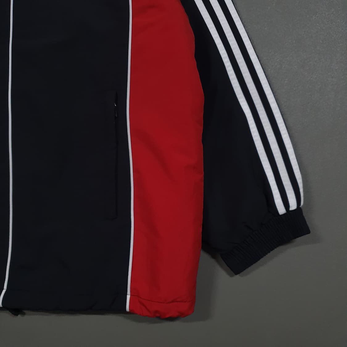 실측 3XL) 아디다스 올드스쿨 EQT PA 배색 삼선 누빔 점퍼 오버핏 상품이미지3