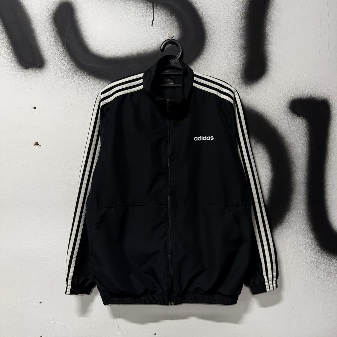아디다스 빅사이즈 삼각 로고 매쉬 안감 윈드브레이커 자켓 상품이미지1