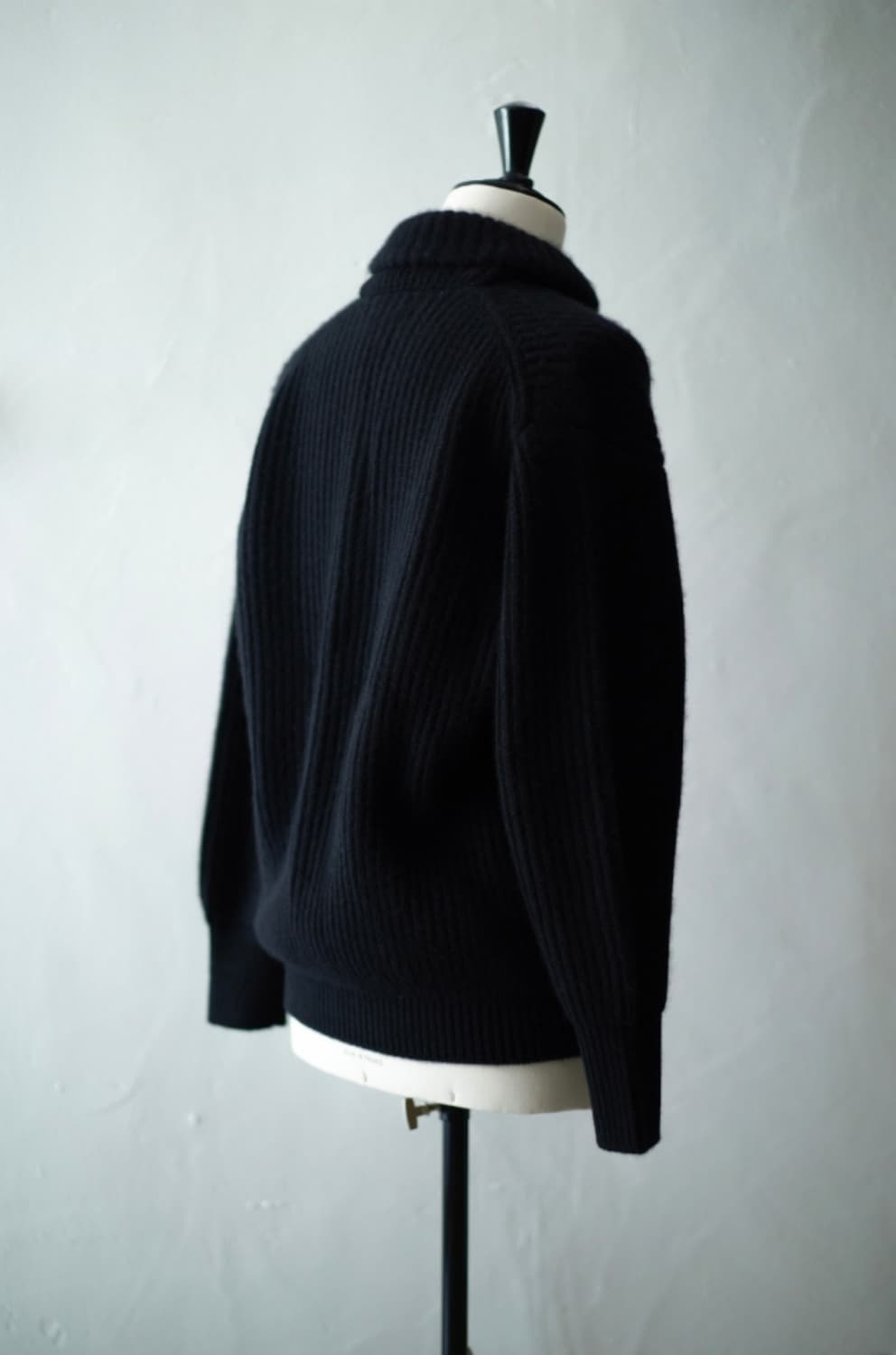 [2] 헤릴 골든캐시미어 코위찬 블랙 팝니다 상품이미지3