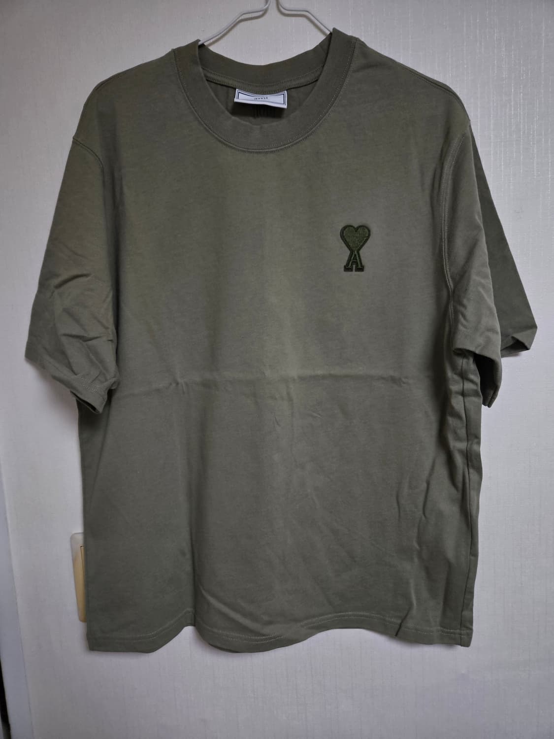 [M]아미 하트자수로고 티셔츠팝니다 상품이미지1