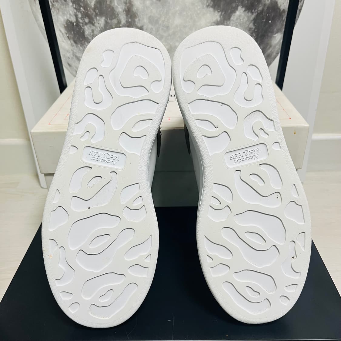 정품 41) 알렉산더 맥퀸 골드 오버솔 스니커즈 265~270 상품이미지5