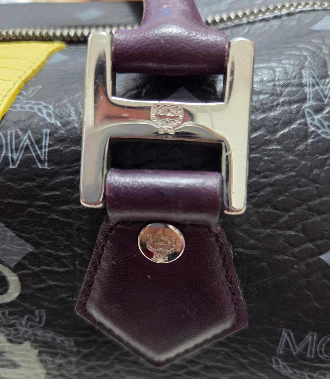 MCM 비세토스 라이언 프린트 보스턴백 상품이미지8