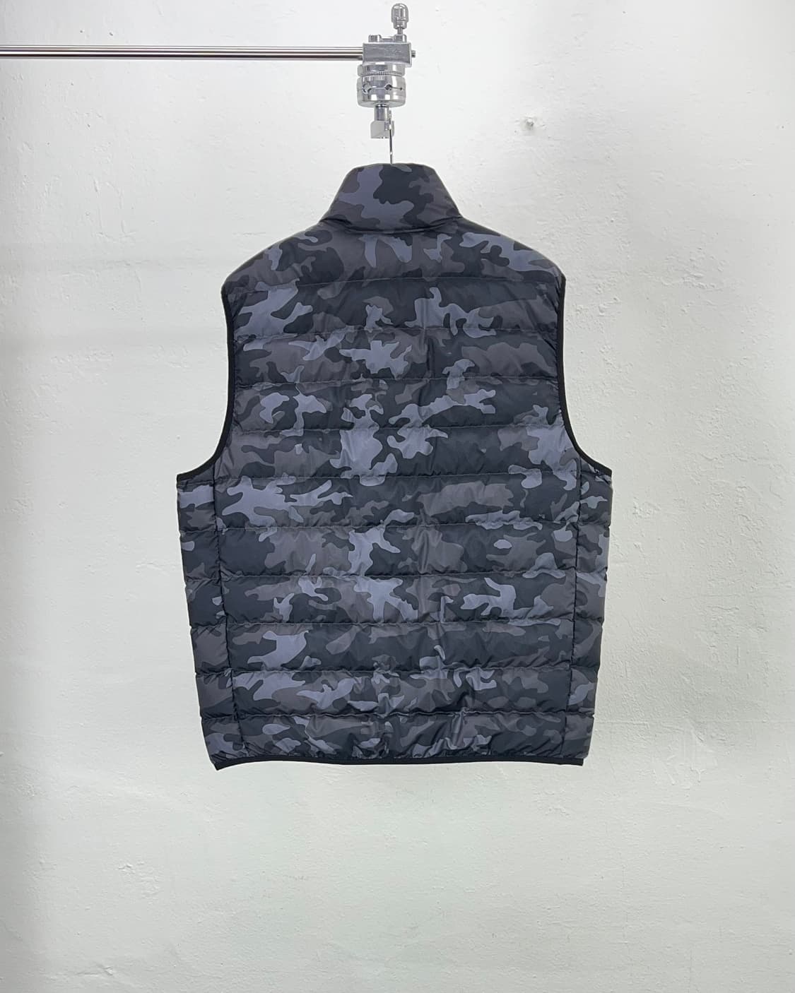 폴로 랄프로렌 카모 플라쥬 패커블 다운 패딩 베스트 상품이미지6