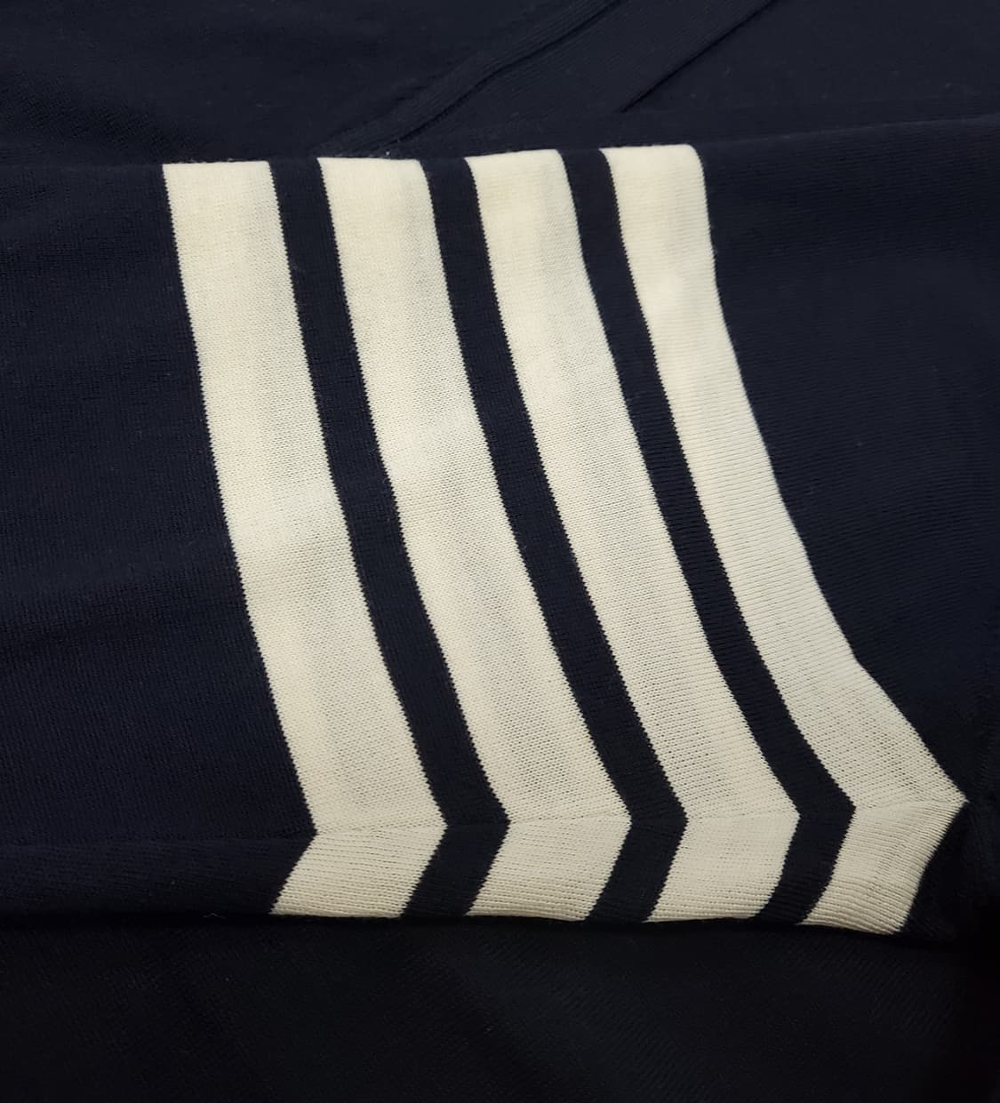 톰브라운 사선완장 가디건 상품이미지3