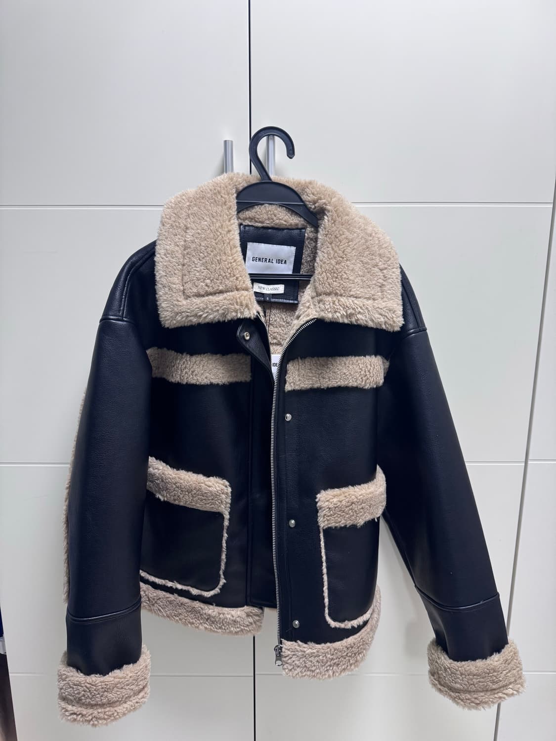 제너럴아이디어 루즈핏 에코 퍼 무스탕 택달린 새상품 상품이미지1