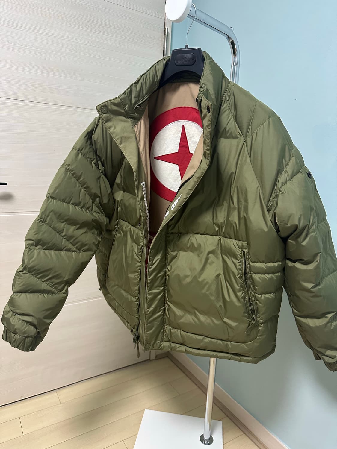 스톤아일랜드X슈프림 FW23리버시블 퍼피패딩 올리브L (새상품급) 상품이미지8