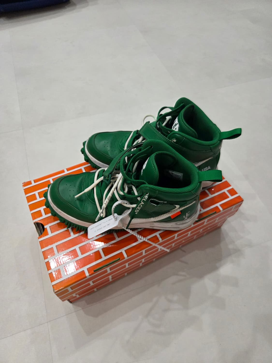 [270mm] 오프화이트 나이키 상품이미지1